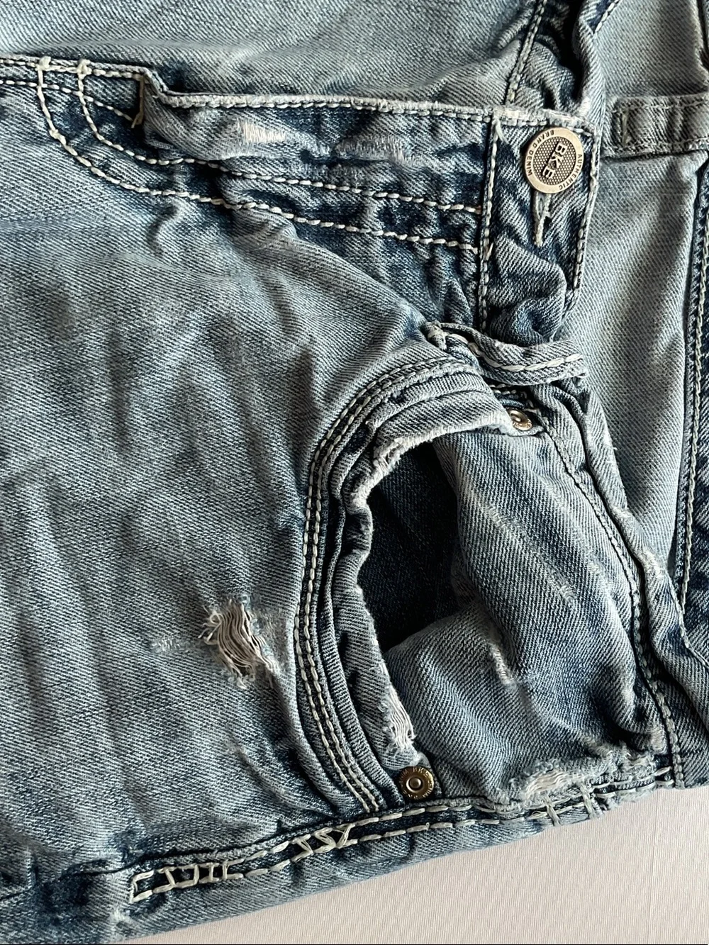 BKE Denim “Derek” Light Blue Distressed Straight Men's Jeans *many holes